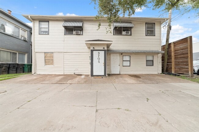 Building Photo - 3705 Mandell St Unit 4