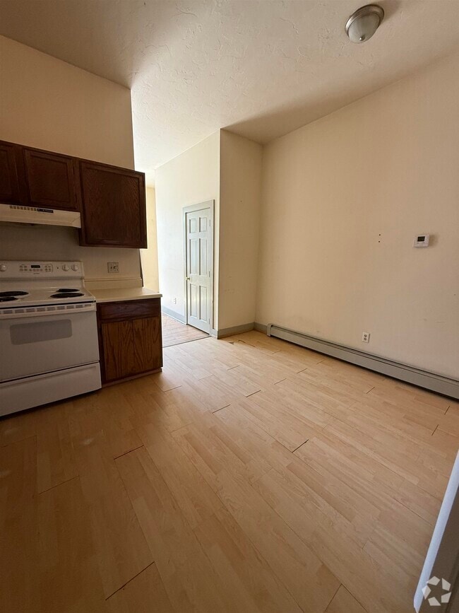 Building Photo - 408 Central St Unit 7 Rental