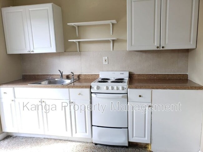 Photo - 3718 Henry Ave