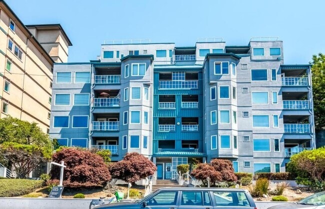 Building Photo - 2 bedroom in Seattle WA 98102 Unit 701 Rental