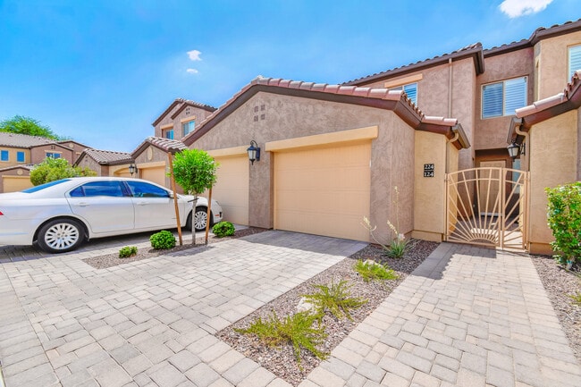 Building Photo - 250 W Queen Creek Rd Unit 124 Rental