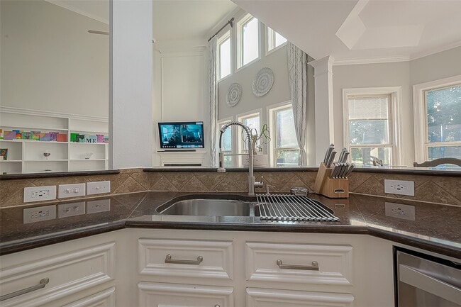Photo - 8807 Stones Throw Ln