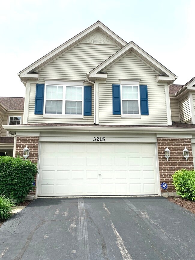 Building Photo - 3215 Renard Ln