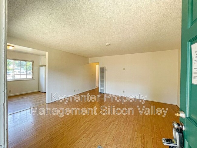 Photo - 5719 Via Monte Dr Unit B