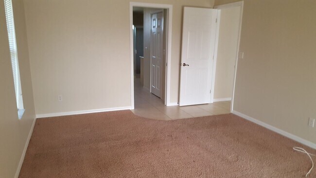 Photo - 1405 NE 5th Pl