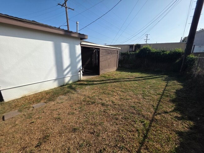 16811 Lakewood Blvd