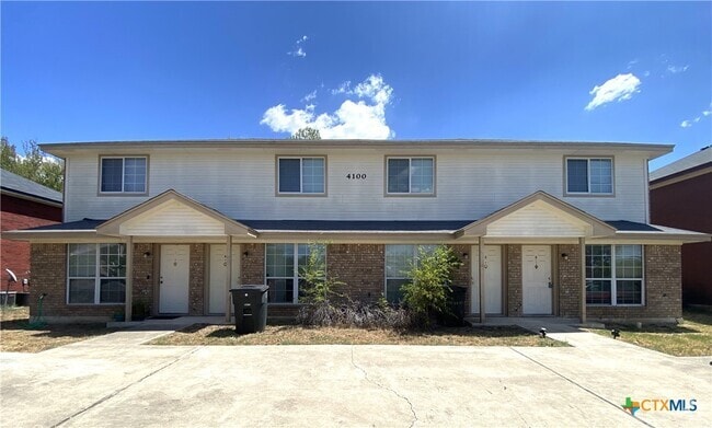 Building Photo - 4100 Pilgram Dr Rental