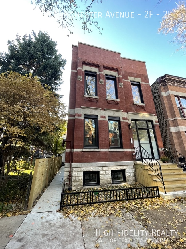 Building Photo - 822 N Winchester Ave Unit 2F