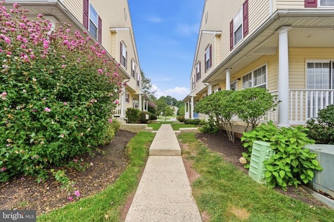 221 Prairie Ct