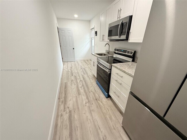 Photo - 4345 Vicliff Rd Unit 4345