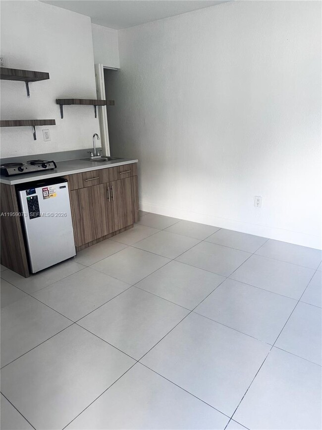 Photo - 1265 SW 6th St Unit 13