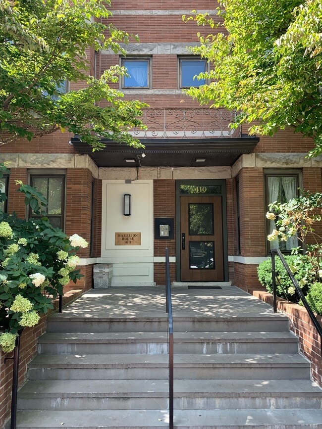 Photo - 410 11th St NE Unit 24