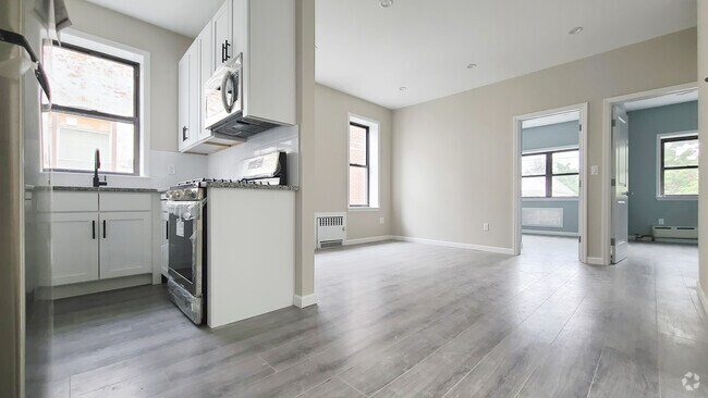 Building Photo - 1484 E 8th St Unit 2F Rental