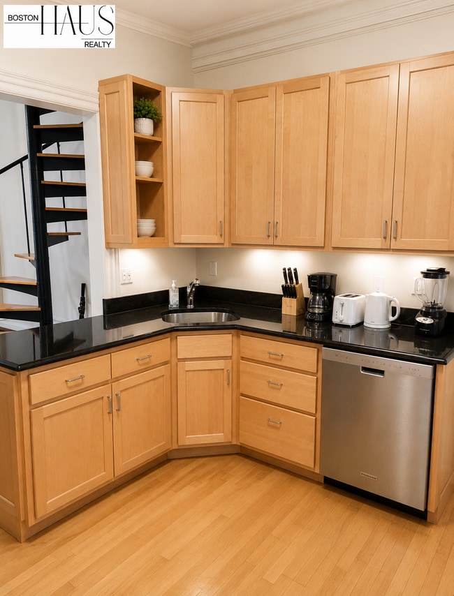 Photo - 34 Hanson St Unit 3