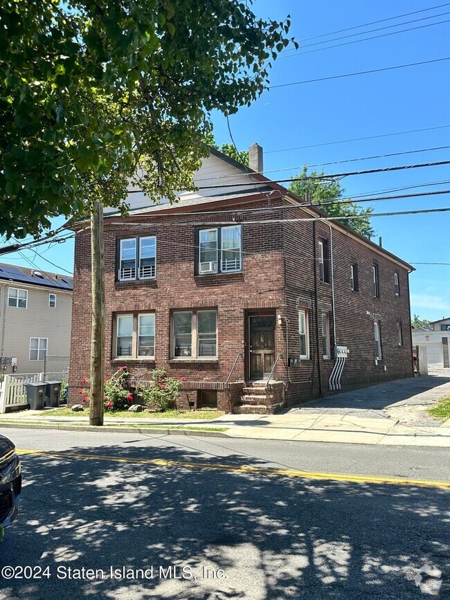 Building Photo - 222 Union Ave Rental