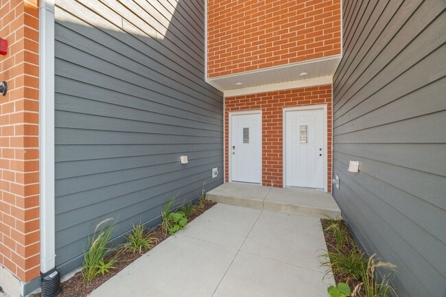 Photo - 1216 Gillespie Ln