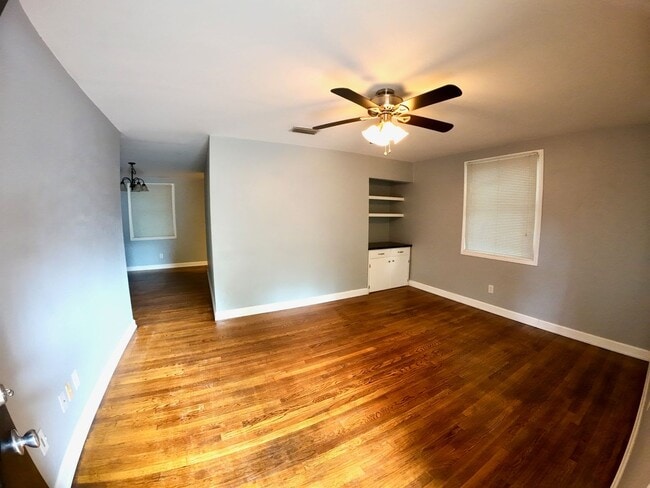 Photo - 3/1 Brick Home with Carport w/ fenced in yard