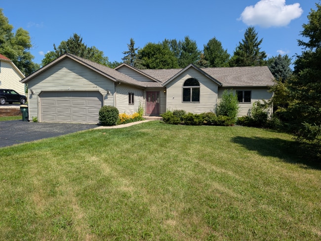 Building Photo - 1218 Point O'Woods Dr Rental