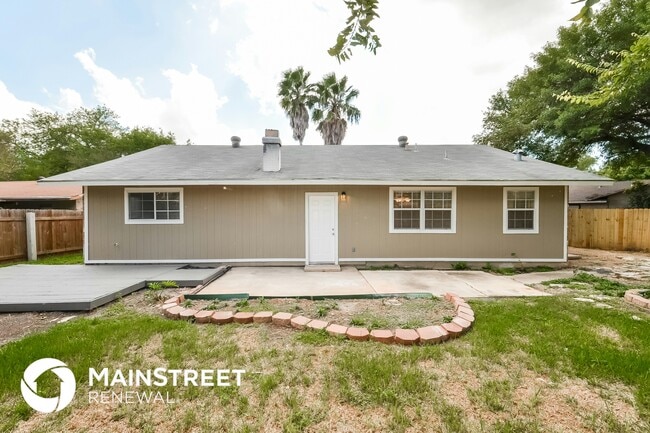 Building Photo - 13503 Coleridge St Rental