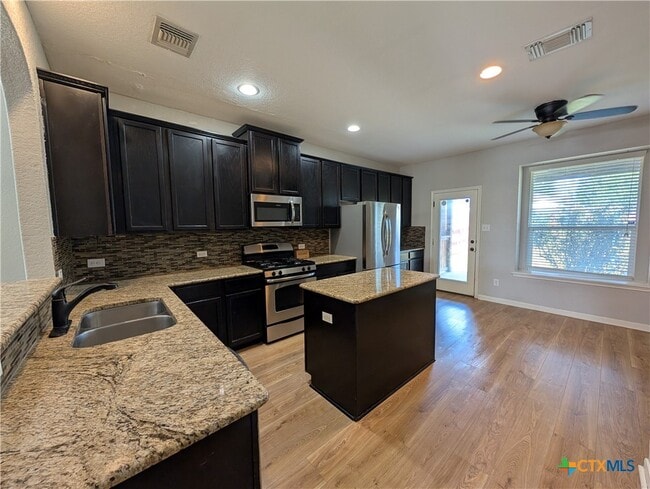Photo - 248 Oak Creek Way