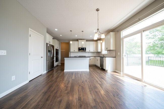 Photo - 15430 Eagle Creek Way