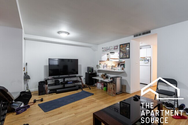 Photo - 631 W Arlington Pl