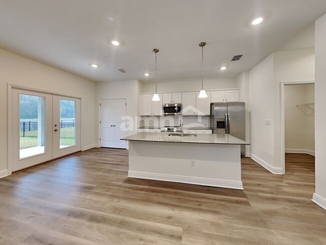 Photo - 27113 St Andrews Ave
