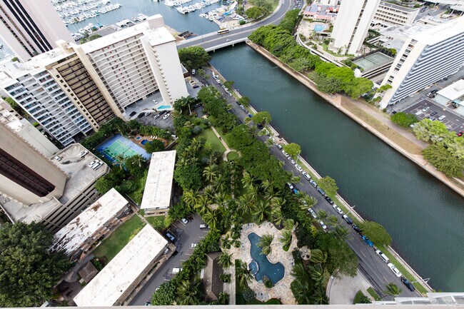 Walk to the beach - 1551 Ala Wai Blvd Unit Watermark