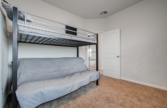 Photo - 218 White Wing Ln