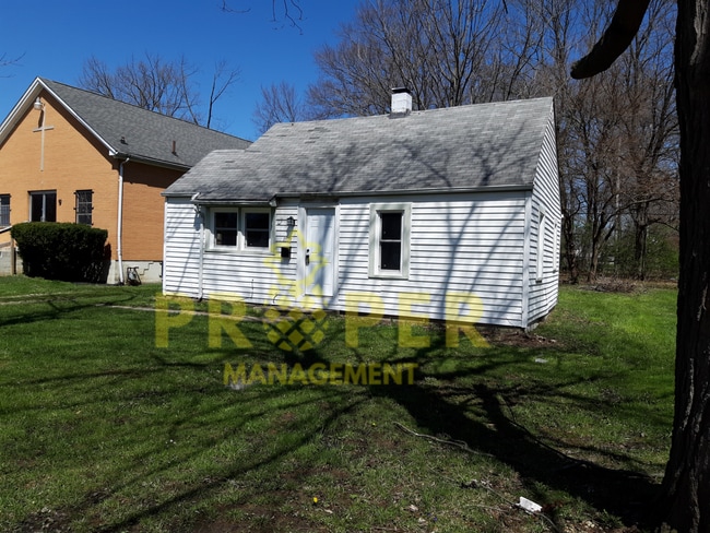 Building Photo - very cute 2 bedrooms 1 bathroom house