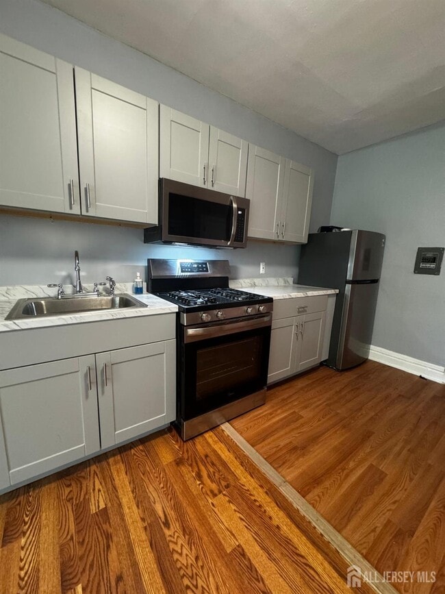 Photo - 830 S 16th St Unit 3