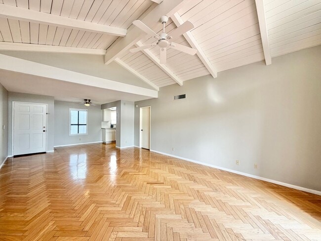 Photo - AVAILABLE NOW!! 3 Bedroom 2 Bathroom Condo in Palm Springs!