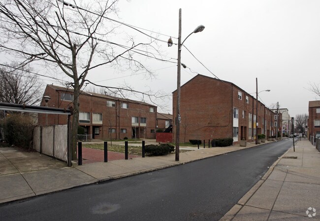 Lipscomb Square - Lipscomb Square