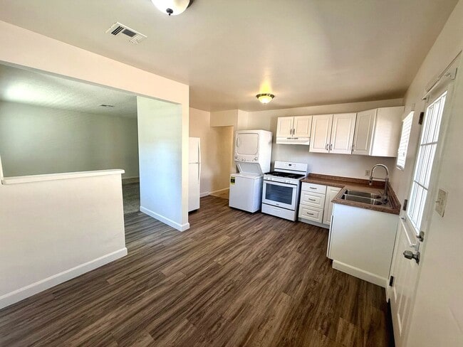 Photo - Spacious 3BR / 2BA + Bonus Room Home in Imperial Beach