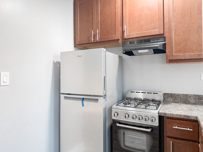 Photo - 4037 N Kenmore Ave Unit J02P