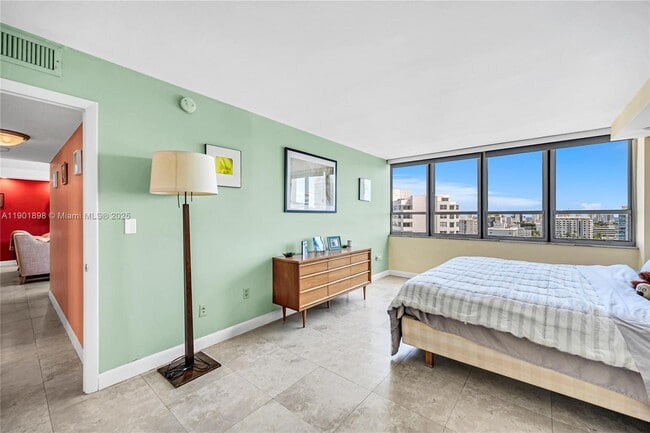 Photo - 11 Island Ave Unidad 1608