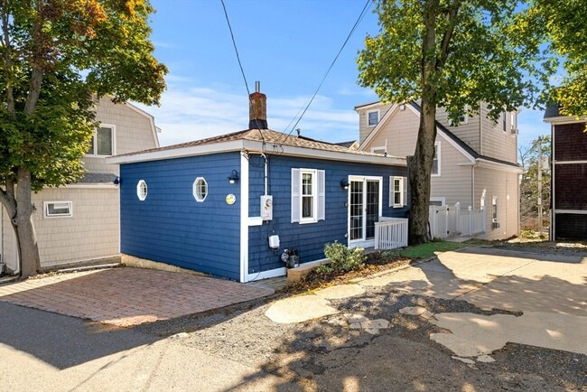 Photo - 22 Sherman Ave