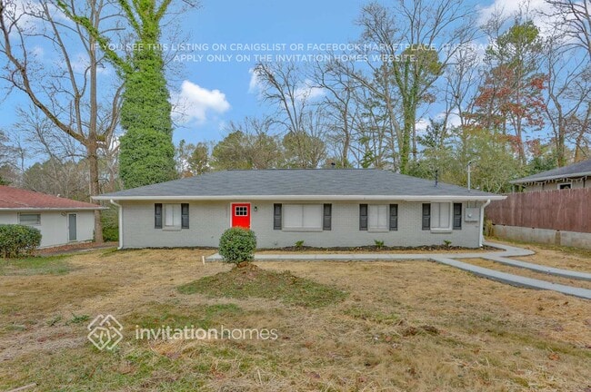 2037 W Woodberry Ave
