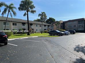 Photo - 4000 Crystal Lake Dr Unidad 111