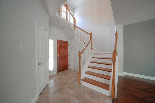 23 Endor Forest Pl