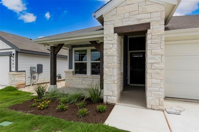 Photo - 4905 Hazelnut Ln