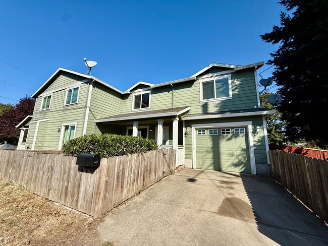 Building Photo - 0142-01 Unit 7615 Rental