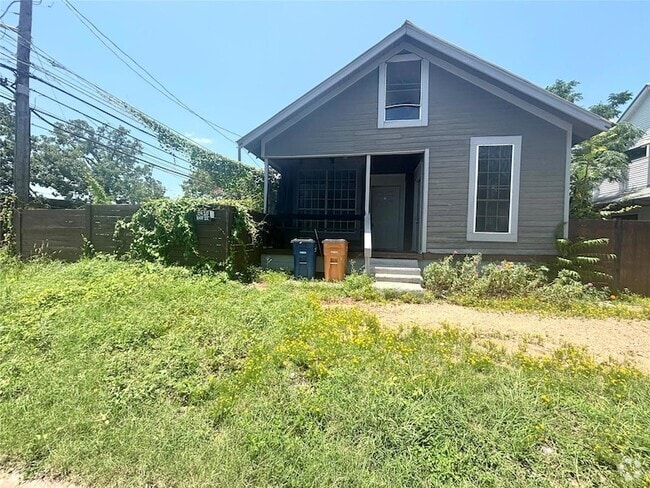 Building Photo - 2410 E 12th St Rental