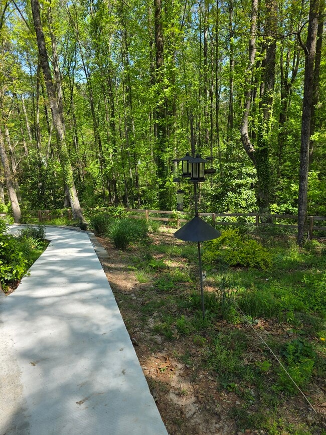 Building Photo - 2135 Masonwood Cir Unit Basement