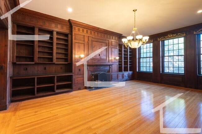 Photo - 153 Commonwealth Ave