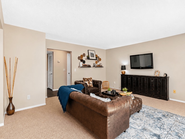 Auburn Glen Apartments