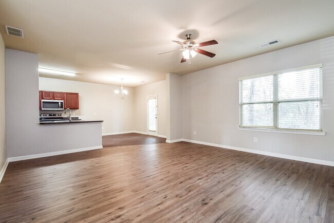 Photo - 118 Cassady Ln