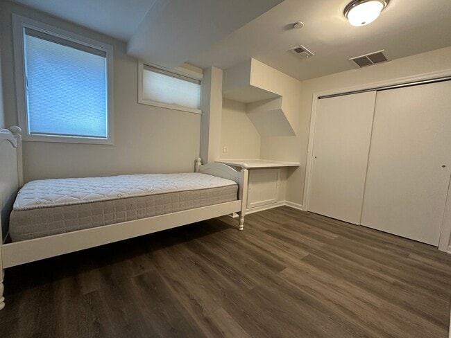 Photo - 4424 Brandywine St NW Unidad B