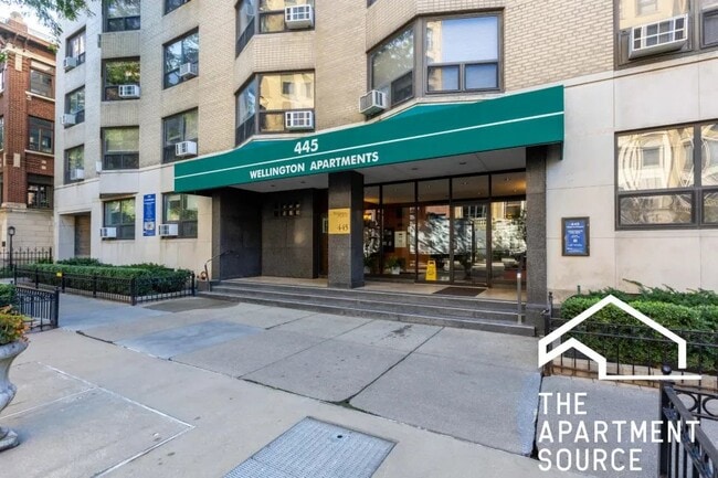 Building Photo - 445 W Wellington Ave Unit 445 West Wellington Ave