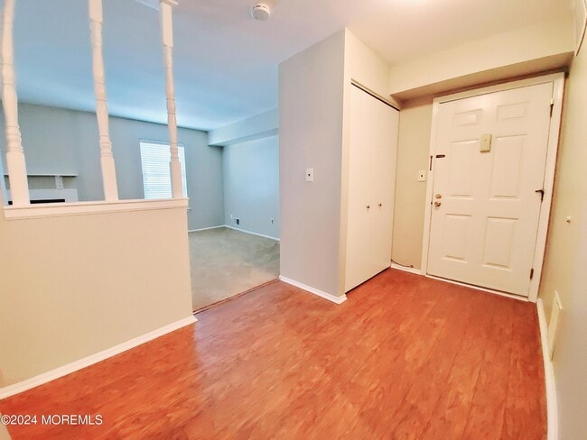 Photo - 912 Wellington Pl